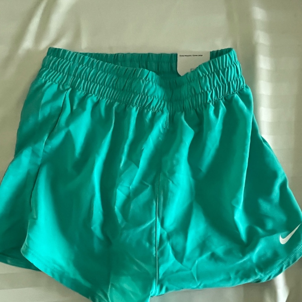 NIKE Dri-Fit YOUTH Girls Size M Running Athletic Shorts Lined, Teal NWT